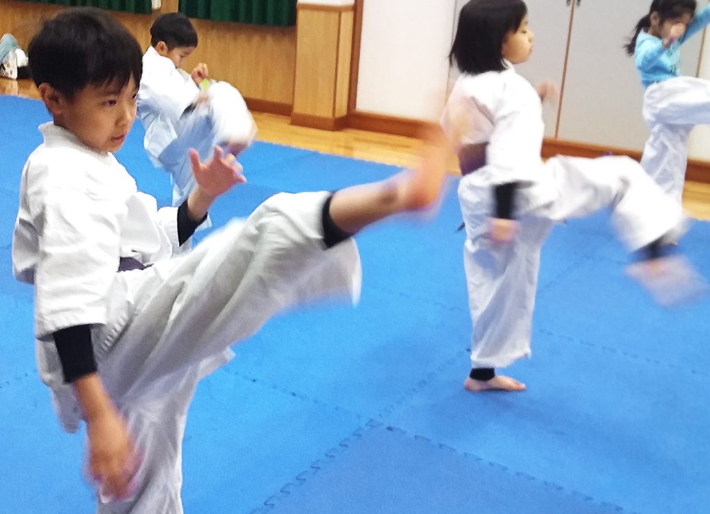ハキハキ元気に、礼儀正しく育つ禅道会の空手